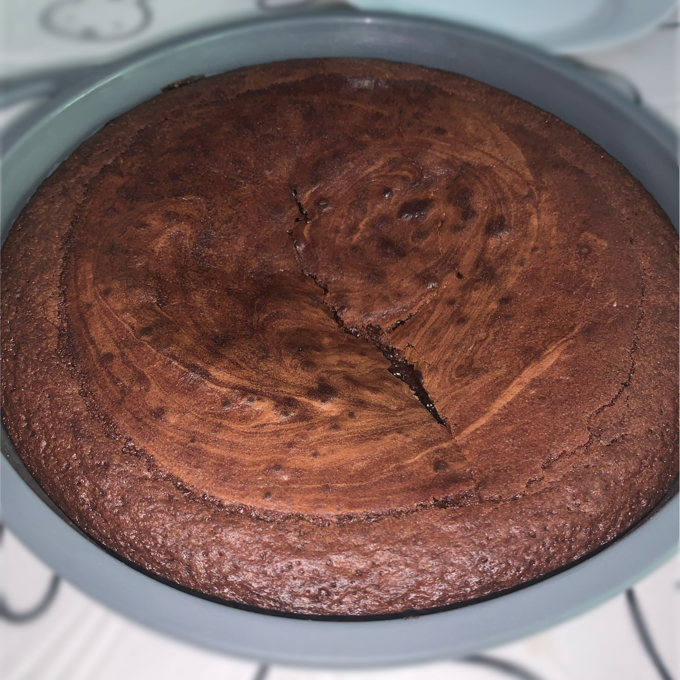 Ici un gâteau au chocolat